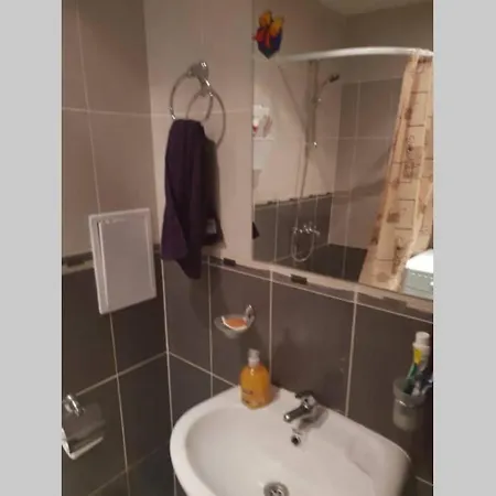 Komfortables Appartement Mit Schwimmbad *